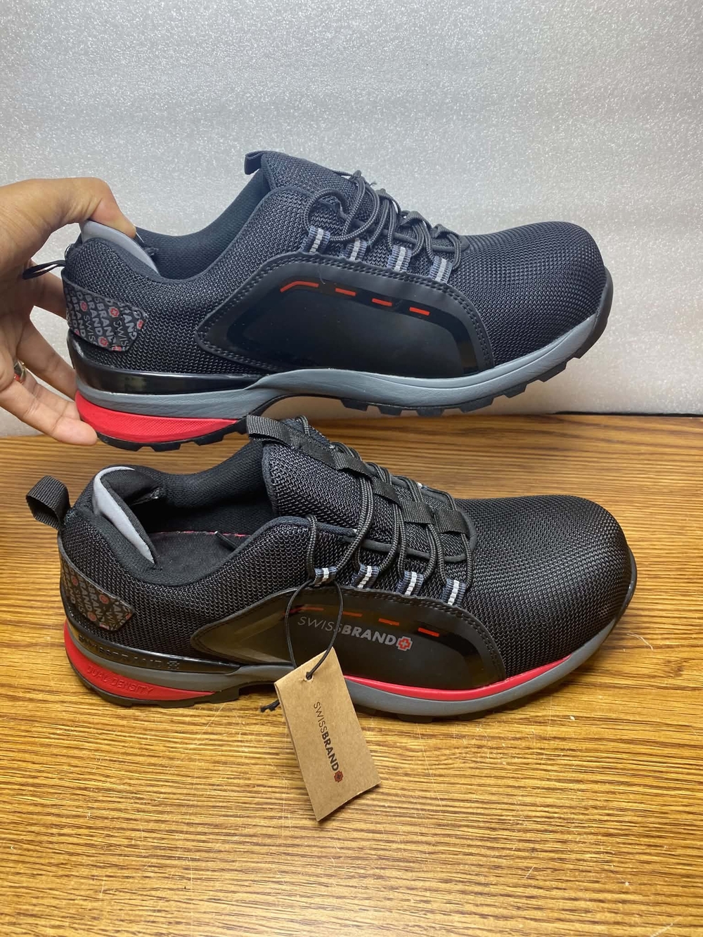 SWISSBRAND Mens Dual Density Sneakers Shoes Size 10 Black Laced Up Comfort